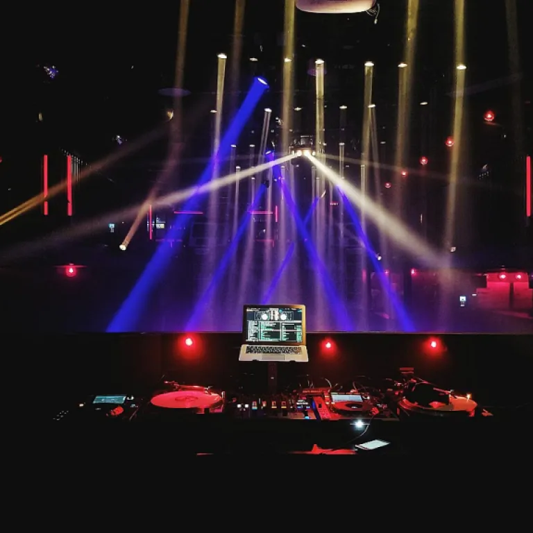 Strategie e innovazione nelle conferenze marketing: opportunità per professionisti e aziende in Italia